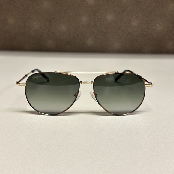 🔥🔥🔥Authentic New Salvatore Ferragamo 58mm Aviator Tortoise Sunglasses - Picture 11 of 12